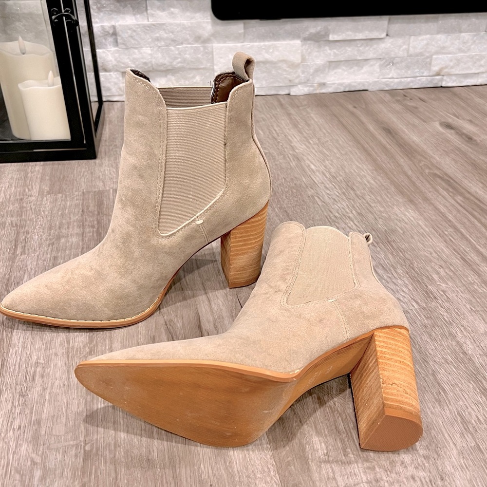 VICI- OASIS SOCIETY BOOTIES 6.5